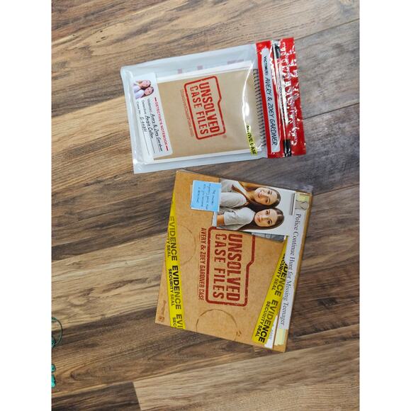 Pressman Unsolved Case Files: Avery Gardner Game - Picture 3 of 7